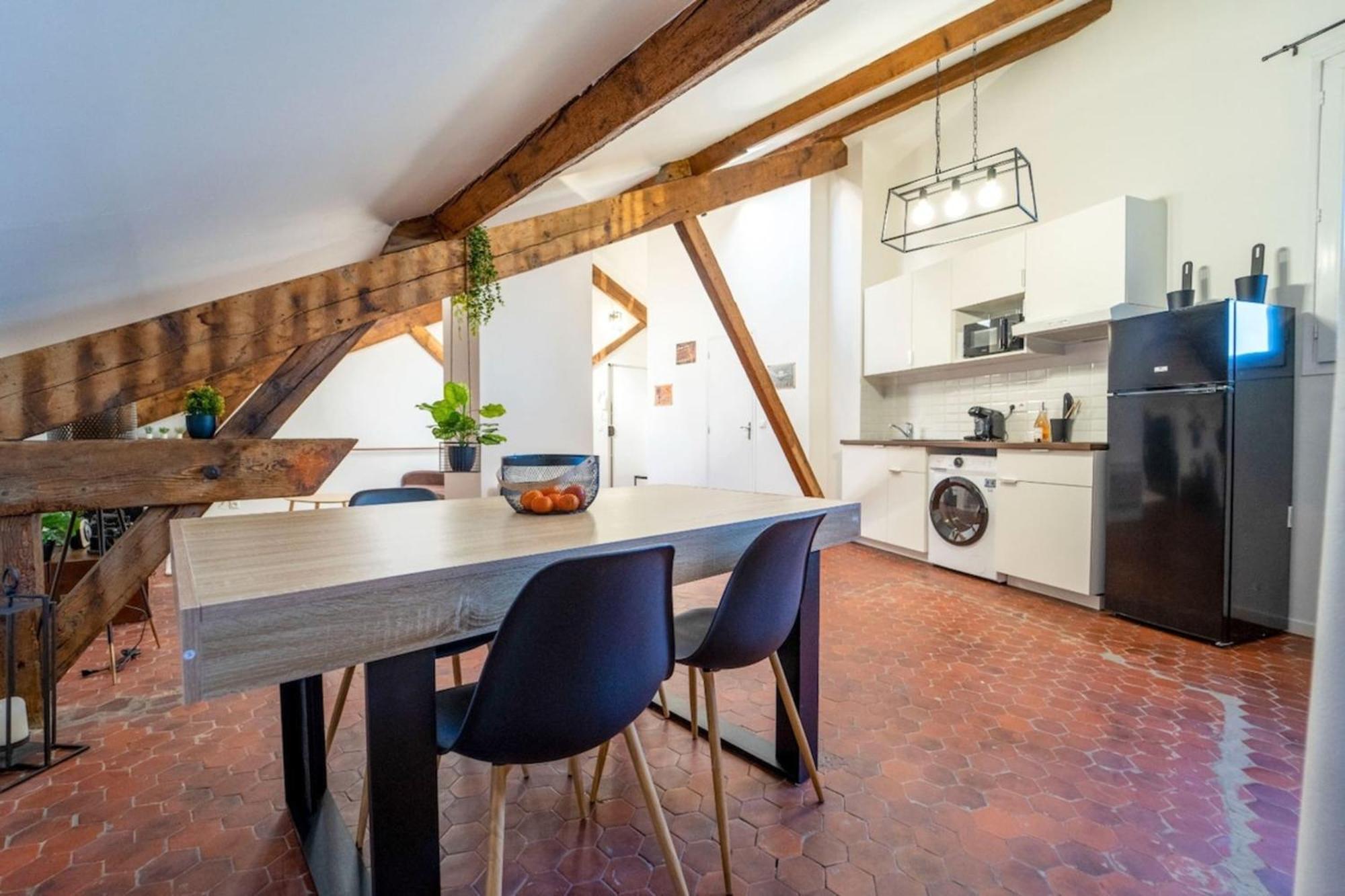 Authentique Studio Hypercentre - Clim - Wifi Apartment Nimes Exterior photo